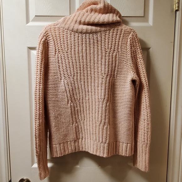 Banana Republic baby pink knit sweater - Picture 5 of 5
